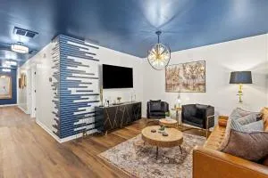 The Luxe Hot Tub Playground 12 Min to Horse Park - 乔治城