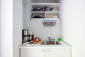 The Athenian Veranda 2