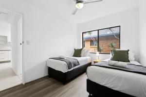 Nerang to Surf - Riverside Escape near Paradise Buzz
