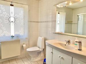 Ferienhaus mit Sauna nah zum Bade- und Angelsee