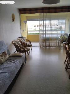 Appartement aéré avec vue sur la mer , plage 50m et piscine 20m dans la résidence