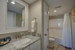 Steps to Table Rock Lake, Min to Silver Dollar City