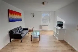 Jean 1C Brussels-Charleroi-Airport - Fleurus