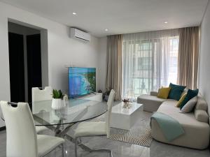 Blue Diamond Luxe-Setlhoa