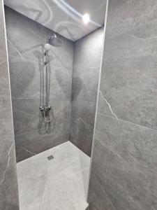 Makenzy Mermaid 2 Bedroom Apartment