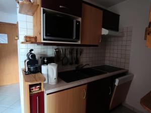 Appartements Chalet Du Bois De Suffin N 10 - Appartement cosy a 20m des pistes ! Plein sud - 4 pers. Terrasse - parking couvert MAE-8844 : photos des chambres