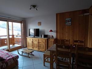 Appartements Chalet Du Bois De Suffin N 10 - Appartement cosy a 20m des pistes ! Plein sud - 4 pers. Terrasse - parking couvert MAE-8844 : photos des chambres