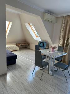 Persani 3 Sanny Beach