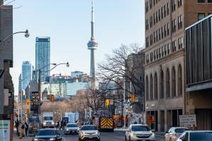 Discounted Elegant Yorkville Suite