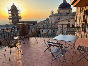 CharmandView Assisi - vista unica su Basilica di Santa Chiara con terrazza panoramica esclusiva nel centro storico img37