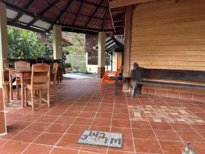 Villa Rancho con Río Privado - Jiménez