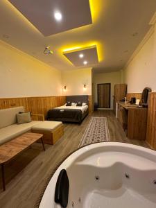 Aurora Suit Bungalov