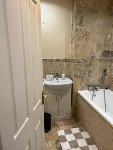 Entire Two bedroom Ravens Lodge