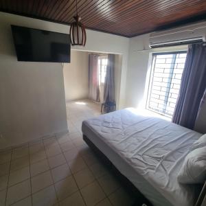 Casa amplia con piscina