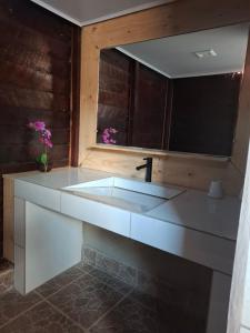 Villa Rancho con Río Privado