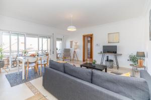 Monis Place-modern Apartment With Sunny Balcony