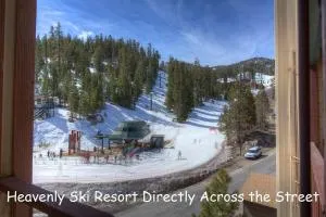 Heavenly Chairview Condo home - 加德纳维尔