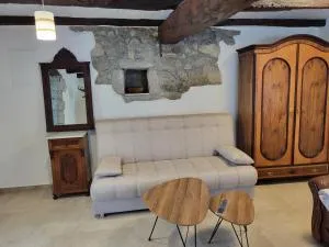 BALADUR PRIZEMLJe - Podgrad