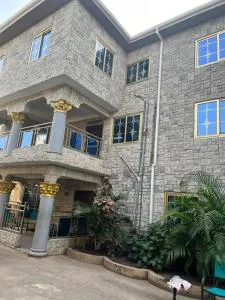 Fofana Suit - Avenaw