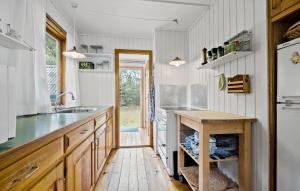 3 Bedroom Lovely Home In Sjællands Odde