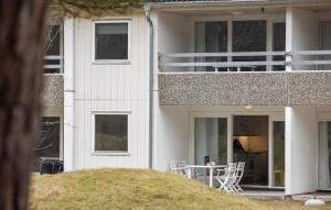 1 Bedroom Gorgeous Apartment In Nexø