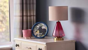 Modern, spacious flat by Victoria Park, free parking