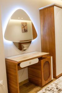 شقه فندقيه راقيه مدينه نصر عباس العقاد شارع عمر زعفان