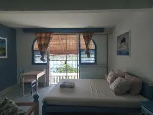 Sunset on the Creek - Thuva