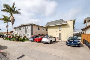 Stay in the Heart of Hillcrest!