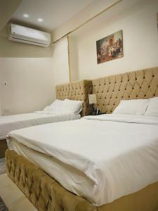 Sunrise Family Big Room