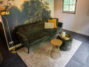 Romantic Loft w Garden Terrace