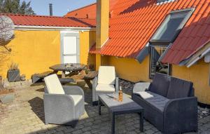 3 Bedroom Beautiful Home In Ringkøbing