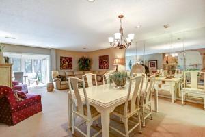 Fairway Oaks Villa Condo