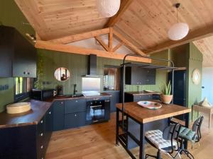 New wooden house 300 m from beach, forest, 1 to 11 people