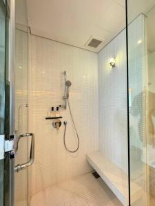 Luxury Seaview Condo