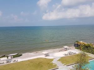 Luxury Seaview Condo