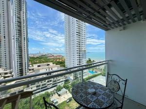 Luxury Seaview Condo