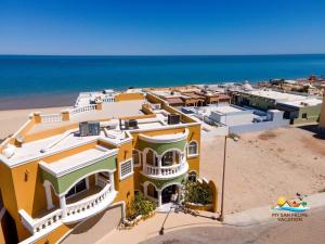 Luxury 3-Story Beachside Villa in San Felipe with Private Pool – Casa Mostaza
