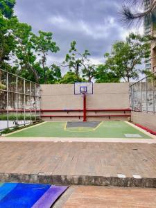 Prime Studio Unit at Robinson Magnolia 5 mins Walk to Mall-Netflix-KTV-WiFi