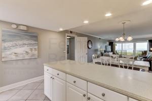 Panoramic Oceanview Condo