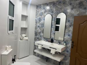 Ensuite