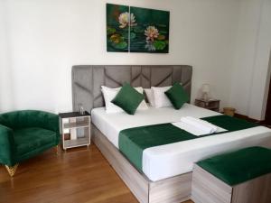 Emerald Mountain Resort