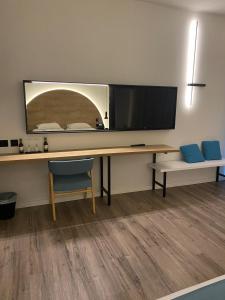 Twin Room - Disability Access room in Flamingo Paradise Beach Hotel