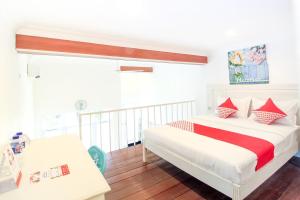 OYO 204 Blessing Residence