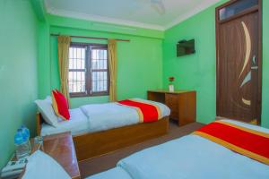 OYO 233 Waling Fulbari Guest House