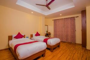 OYO 273 Hotel Rara Palace