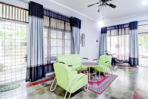 Hotel O Jalan Jenderal Sudirman Near Imam Bonjol Square