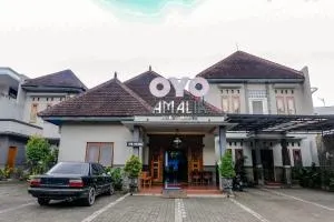 OYO 778 Guest House Amalia Malang - Rampal