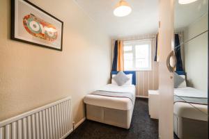 Devine Beach Hotel, Westcliff Southend-On-Sea