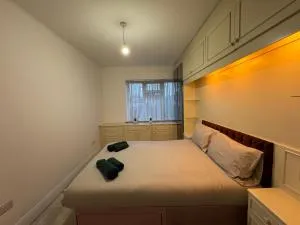 Wallington SM6 Serviced Accommodation - 沃灵顿